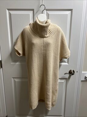 BCBGeneration sweater women’s oversized Cream Short Sleeve Turtleneck Knit Tunic
